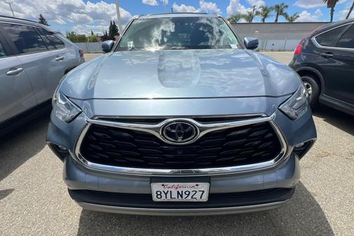 Moon Dust 2021 Toyota Highlander Platinum
