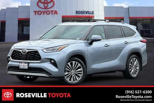 Moon Dust 2021 Toyota Highlander Platinum