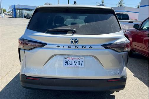 2023 Toyota Sienna XLE