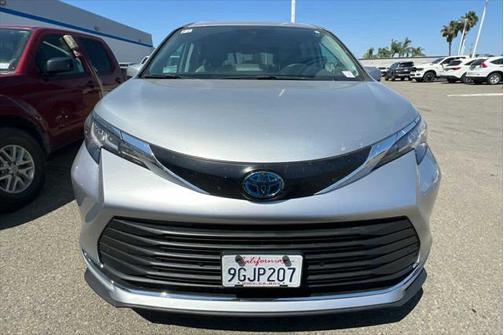 2023 Toyota Sienna XLE