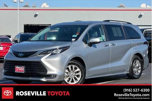 2023 Toyota Sienna XLE