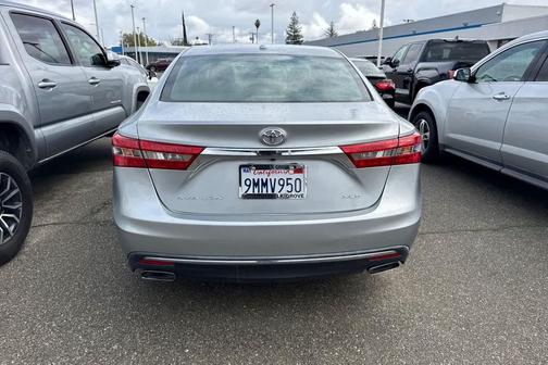 2018 Toyota Avalon XLE