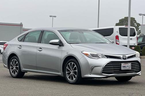 2018 Toyota Avalon XLE