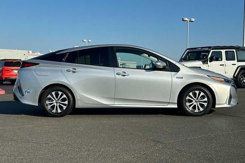 2022 Toyota Prius Prime XLE