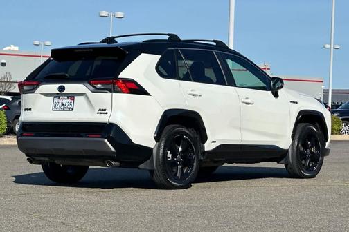 2021 Toyota RAV4 Hybrid SE