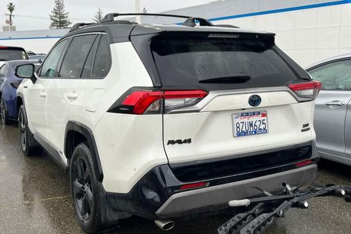 2021 Toyota RAV4 Hybrid SE