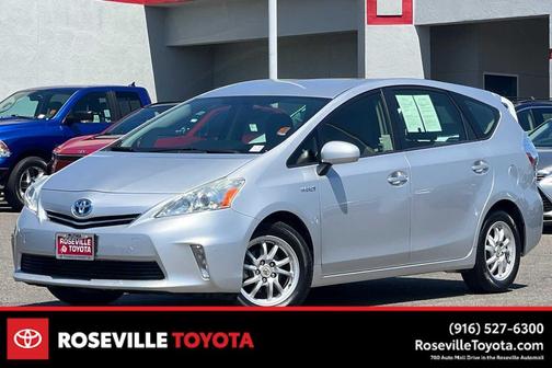 2013 Toyota Prius v Three