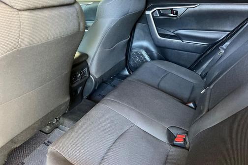 2020 Toyota RAV4 Hybrid LE