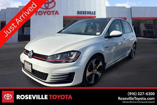 2017 Volkswagen Golf GTI 2.0T SE 4-Door