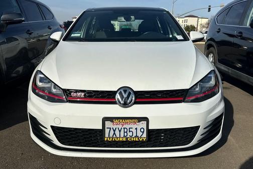 2017 Volkswagen Golf GTI 2.0T SE 4-Door