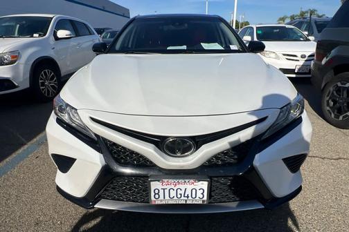 Wind Chill Pearl/Midnight Black Metallic 2020 Toyota Camry XSE