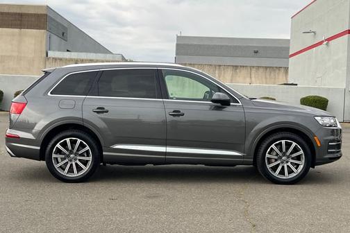 Gray 2018 Audi Q7 3.0T Premium Plus