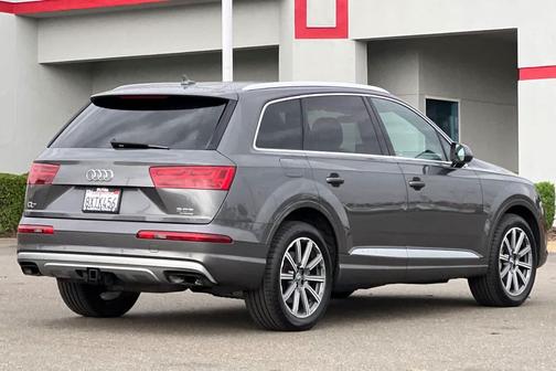 Gray 2018 Audi Q7 3.0T Premium Plus