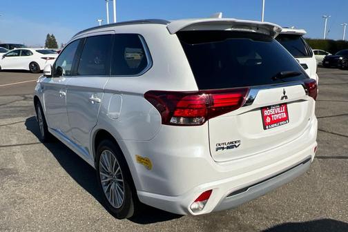 2022 Mitsubishi Outlander PHEV GT