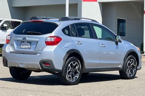 Ice Silver Metallic 2014 Subaru XV Crosstrek 2.0i Limited