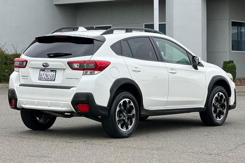 Crystal White Pearl 2022 Subaru Crosstrek Premium