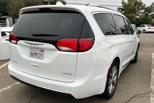2017 Chrysler Pacifica Limited