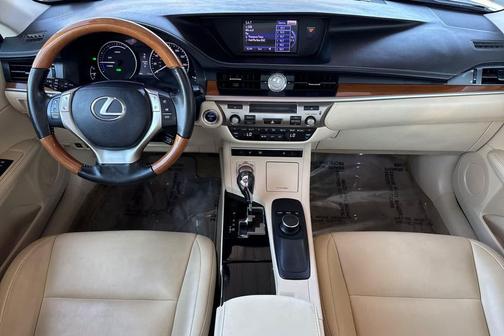 2013 Lexus ES 300h Base