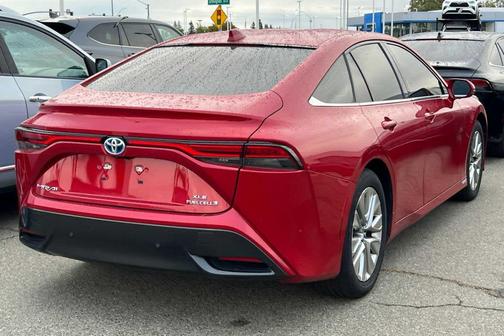 2021 Toyota Mirai Base
