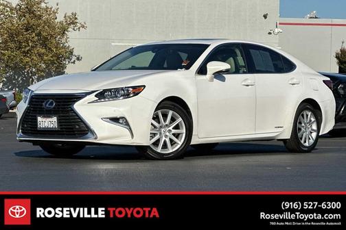 2017 Lexus ES 300h Base