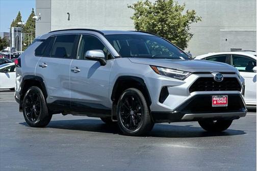 2022 Toyota RAV4 Hybrid SE