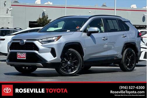 2022 Toyota RAV4 Hybrid SE