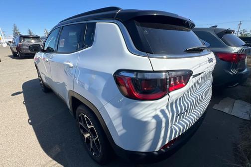 Bright White Clearcoat 2025 Jeep Compass Limited