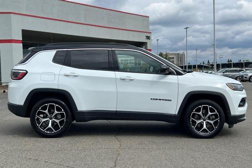 Bright White Clearcoat 2025 Jeep Compass Limited