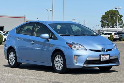 Clearwater Blue Metallic 2015 Toyota Prius Plug-in Base