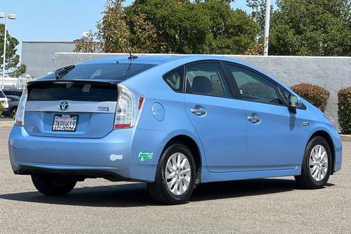 Clearwater Blue Metallic 2015 Toyota Prius Plug-in Base