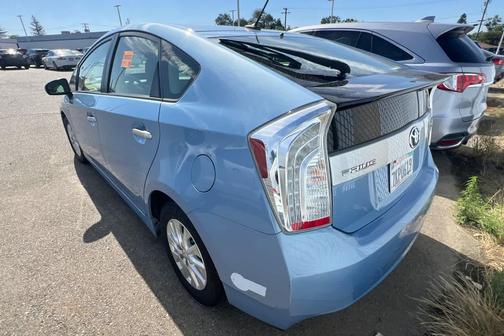 Clearwater Blue Metallic 2015 Toyota Prius Plug-in Base