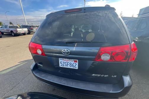 2007 Toyota Sienna LE
