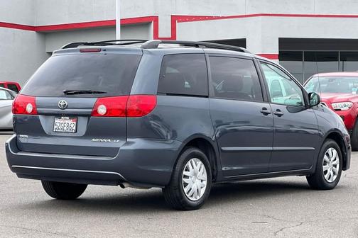 2007 Toyota Sienna LE