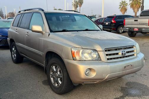 2004 Toyota Highlander Base