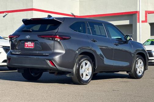 2024 Toyota Highlander LE