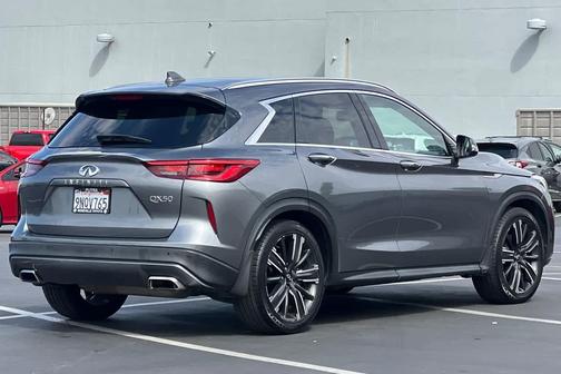2021 INFINITI QX50 LUXE