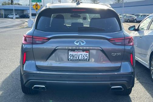 2021 INFINITI QX50 LUXE