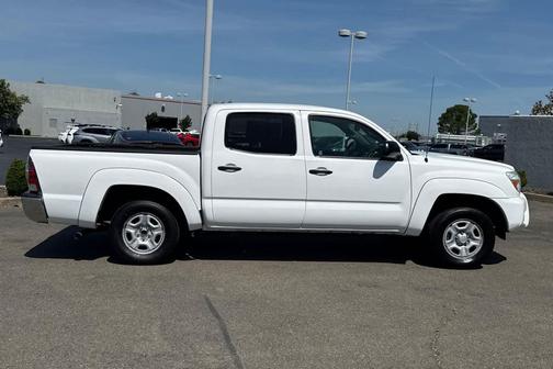 Super White 2013 Toyota Tacoma Base