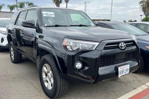 Midnight Black Metallic 2020 Toyota 4Runner SR5
