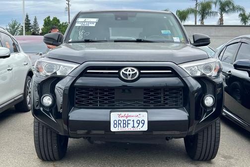 Midnight Black Metallic 2020 Toyota 4Runner SR5
