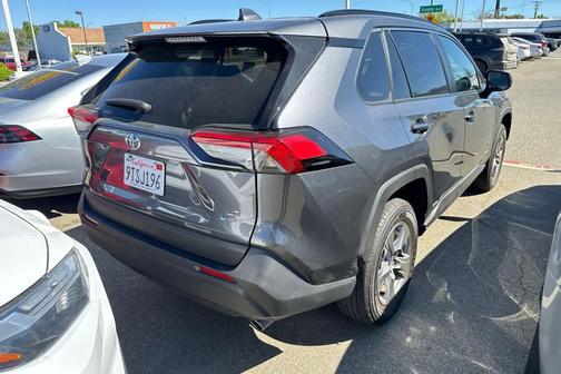 2025 Toyota RAV4 Hybrid LE