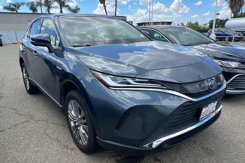 Coastal Gray Metallic 2021 Toyota Venza Limited