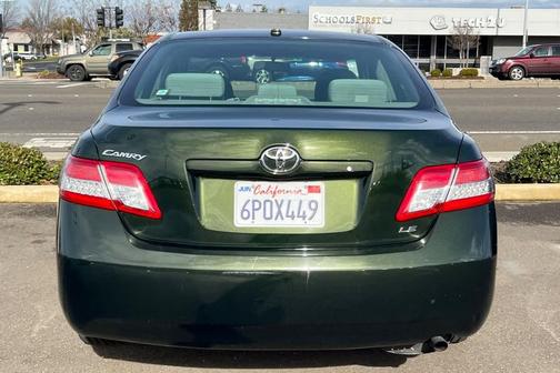 2011 Toyota Camry LE