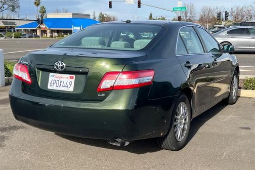 2011 Toyota Camry LE