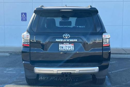 Midnight Black Metallic 2024 Toyota 4Runner TRD Off Road Premium