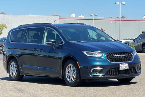Fathom Blue Pearlcoat 2021 Chrysler Pacifica Touring