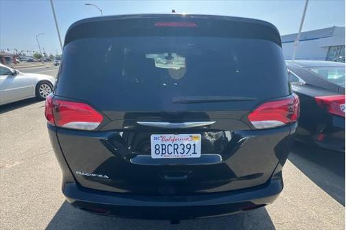2017 Chrysler Pacifica Touring