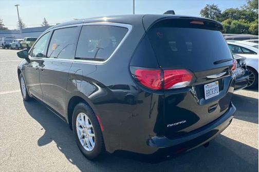 2017 Chrysler Pacifica Touring
