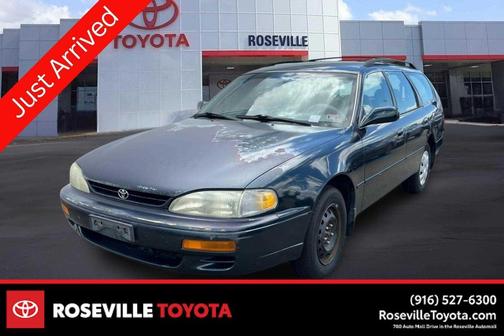 Green 1995 Toyota Camry LE