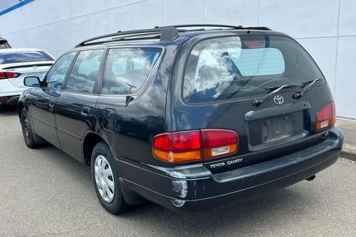 Green 1995 Toyota Camry LE